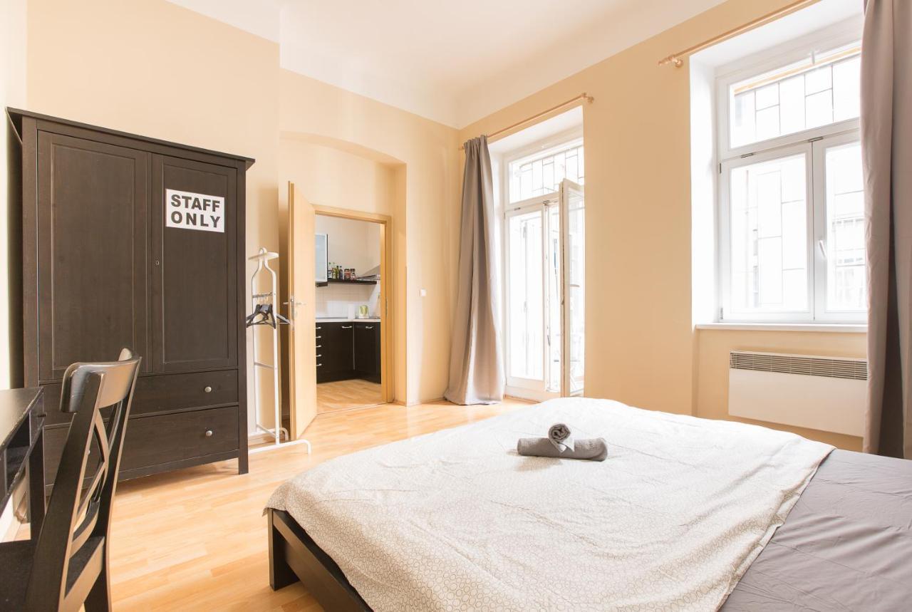 Premier Apartments Near The Museum Prag Dış mekan fotoğraf